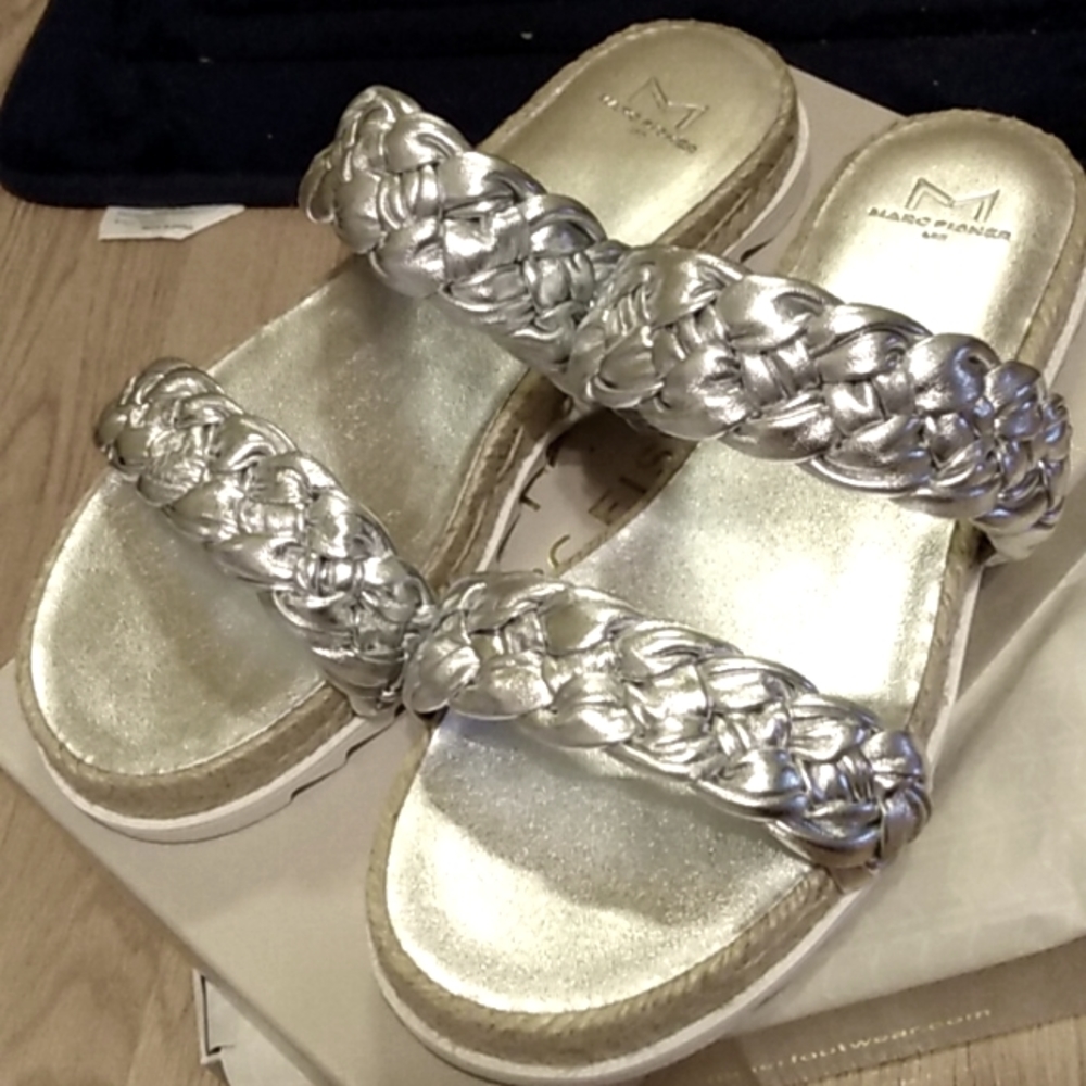 Marc Fisher Silver Leather slides
